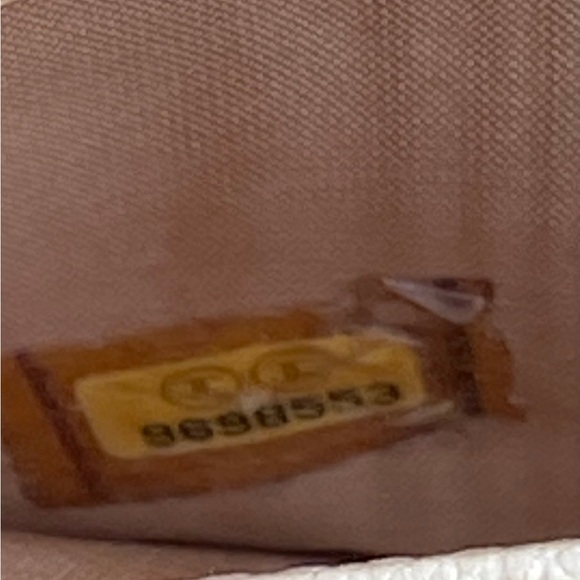 Chanel wallet with COA and unbranded chain - Picture 11 of 11